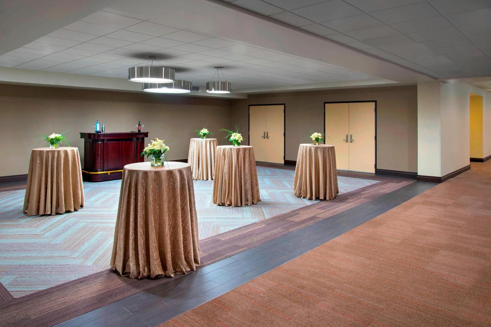 Four Points By Sheraton Charleston Bagian luar foto